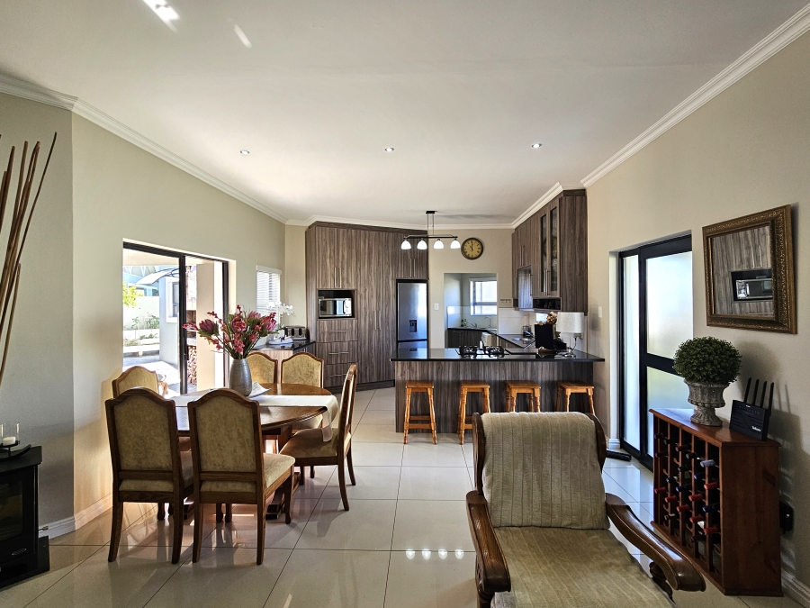 3 Bedroom Property for Sale in Marina Martinique Eastern Cape